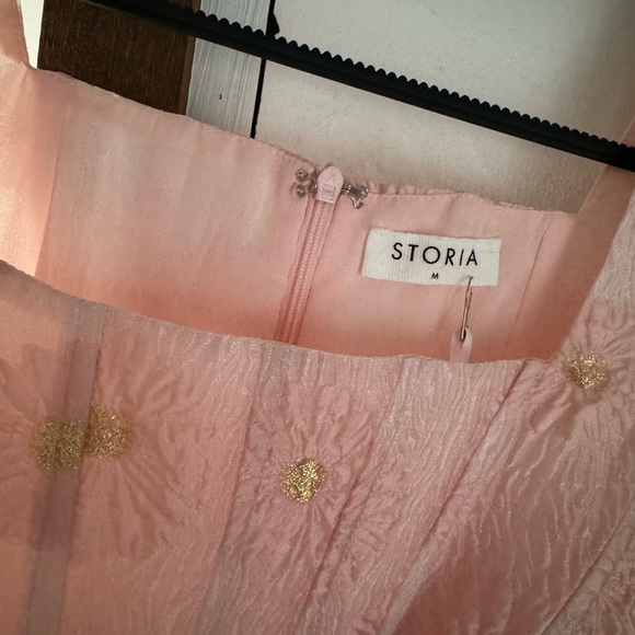Storia NWT Floral patterned Dress Sz M - Picture 3 of 4